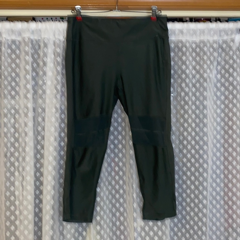 Green leggings